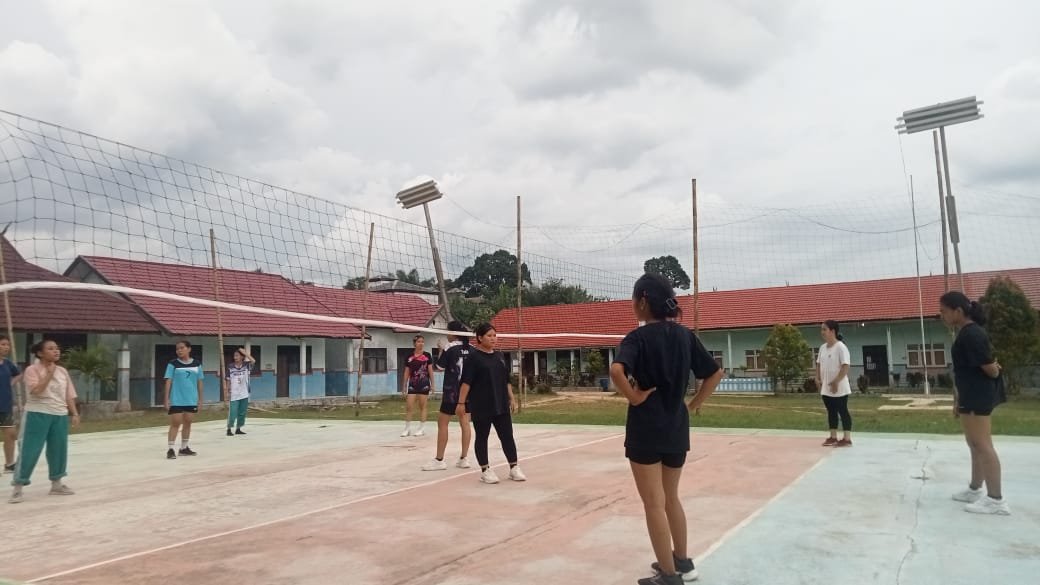 Kegiatan Ekstra Volly Ball